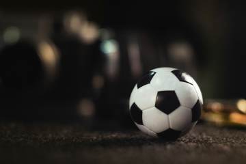 福登薪资超出米兰承受范围，不在卡尔迪纳莱预算内｜易倍体育官方网站（配图示意）